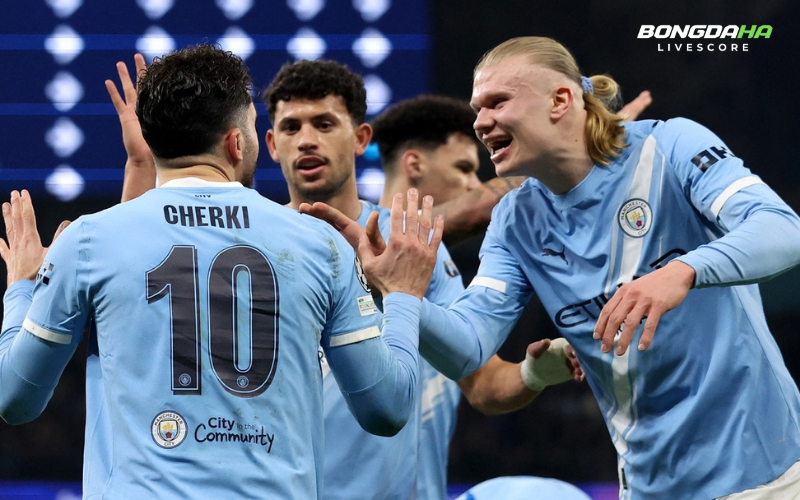Man City thoát cảnh đá playoff để giành vé đi tiếp