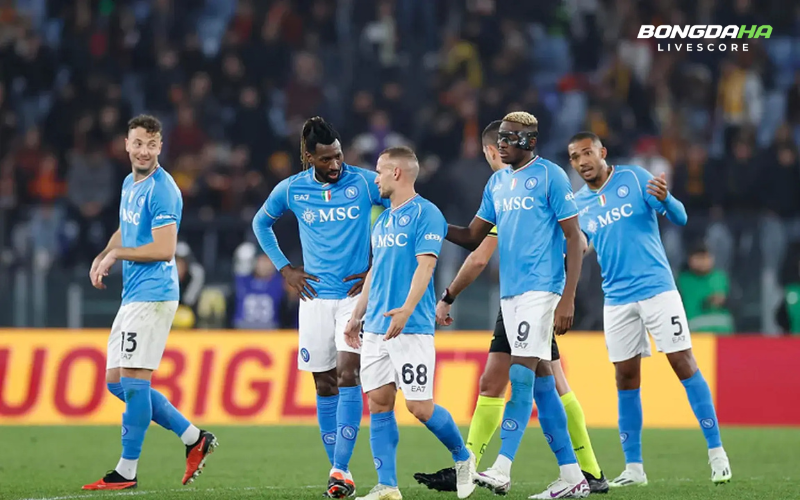 Napoli sẽ đá trên sân nhà ở vòng 23