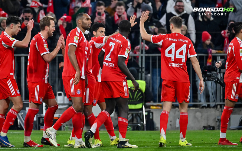 Bayern Munich đang một mình một ngựa về đích
