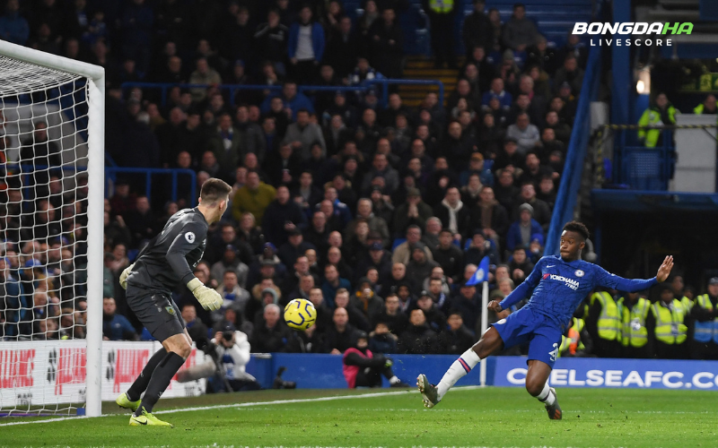 Chelsea được đánh giá cao hơn đối thủ