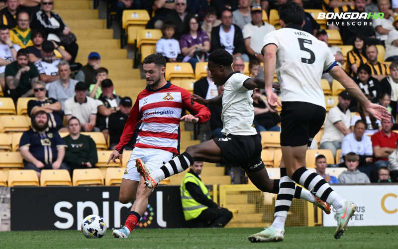 Doncaster Rovers được dự báo sẽ làm chủ cuộc chơi