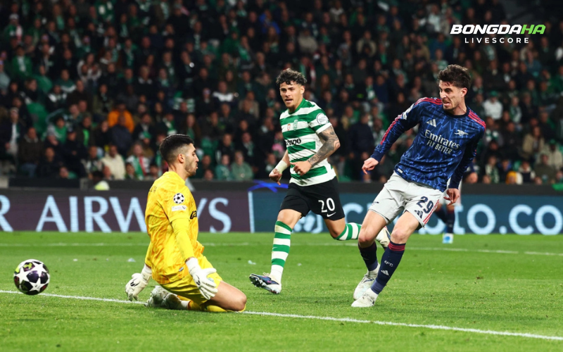 Arsenal đã có lợi thế sau trận lượt đi
