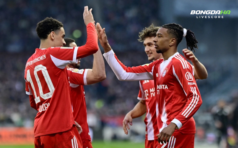 Bayern Munich lại xô đổ kỷ lục