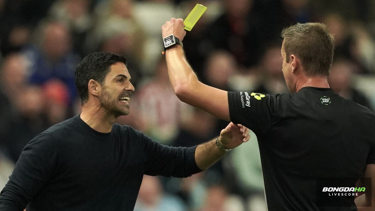 Mikel Arteta nổi giận lôi đình vì quả penalty tranh cãi của Sunderland: 'Không thể chấp nhận nổi'